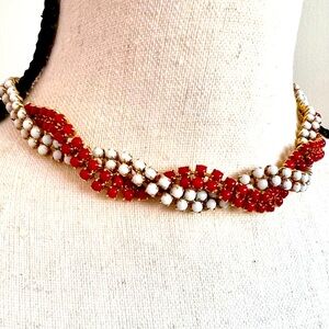 Vintage Red White Twisted Glass Beaded Necklace Gold Tone Setting